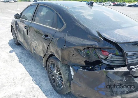 2023 Kia Forte Gt-Line из США, поврежденный, VIN 3KPF54AD9PE639256